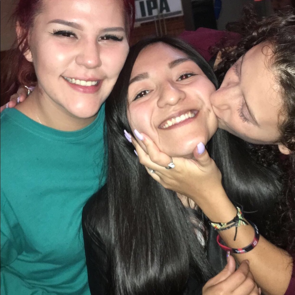 Meet your Posher, Ki-yana